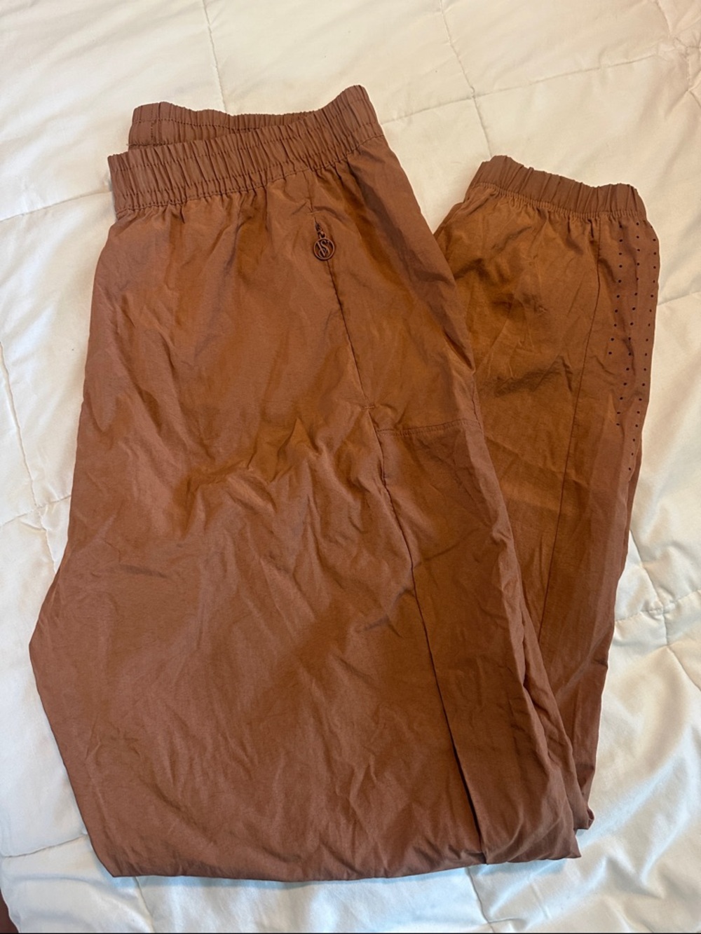 Women’s Victoria’s Secret Elastic Waist Brown Jogger Pants.
